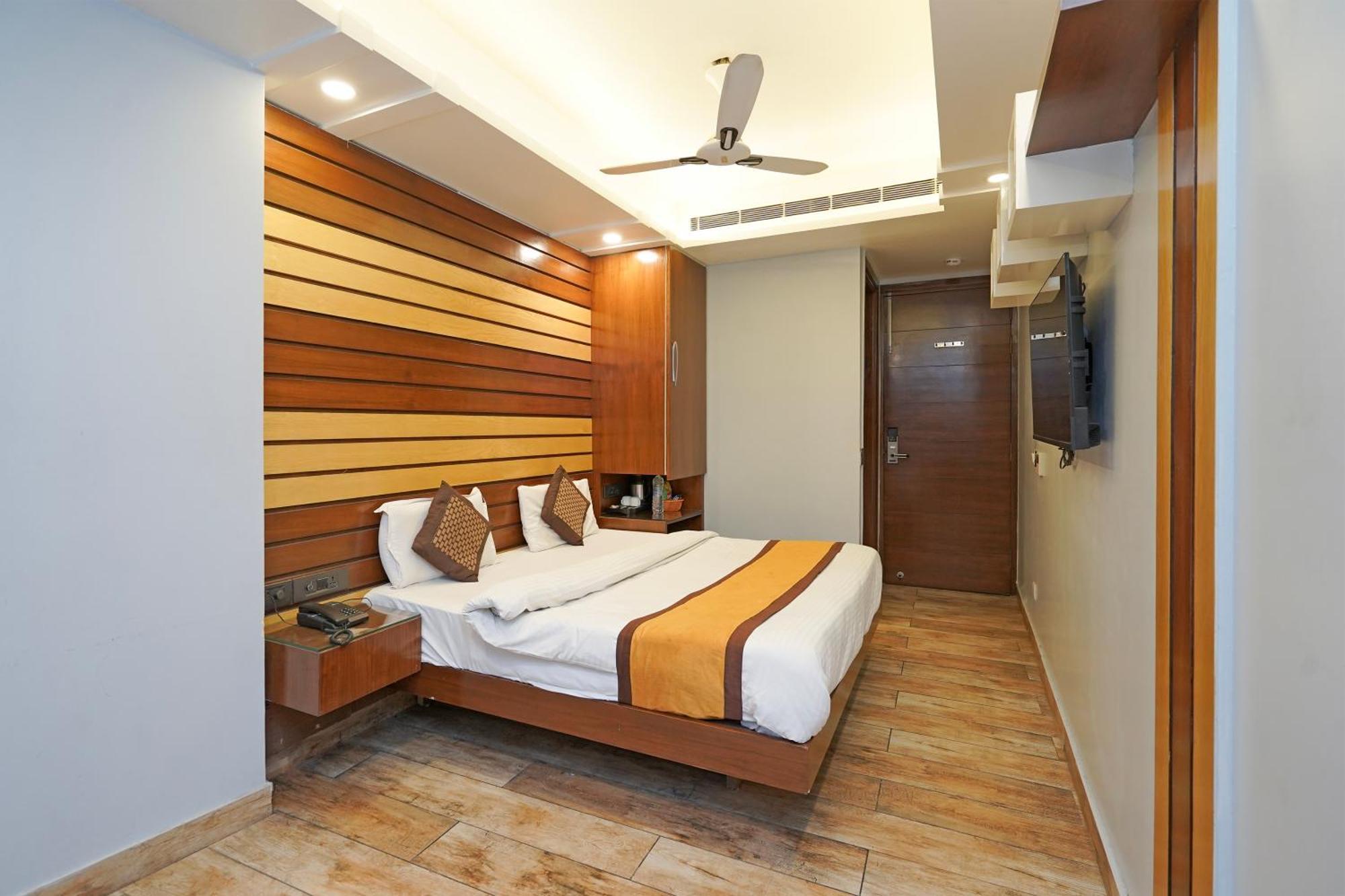 N Maharani Free Airport Pickup Hotel 4*